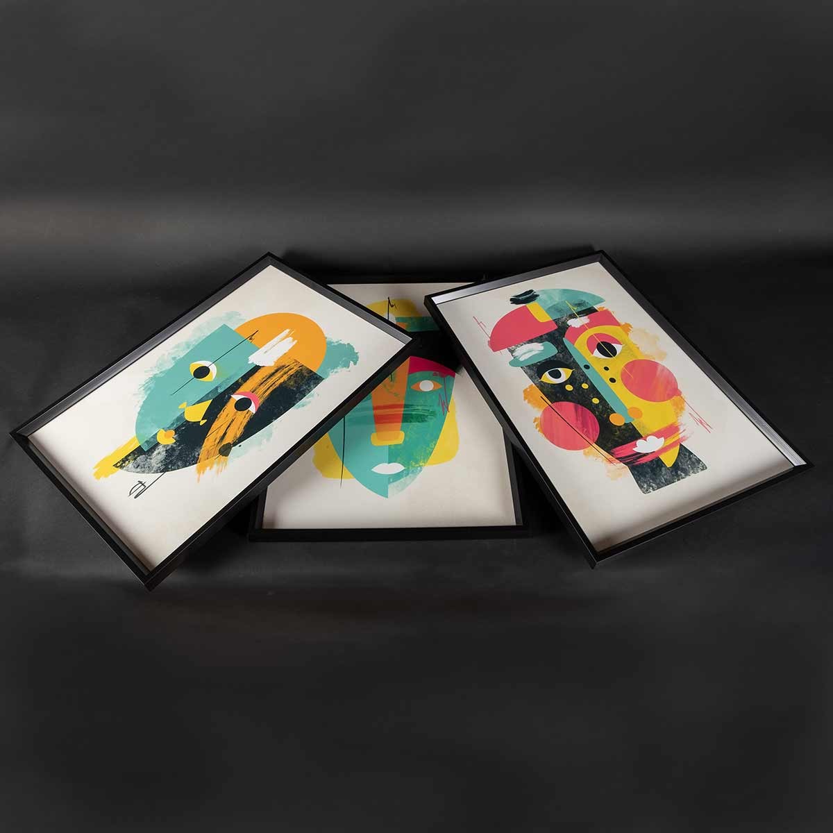 Cuadro Tríptico con Marco Negro