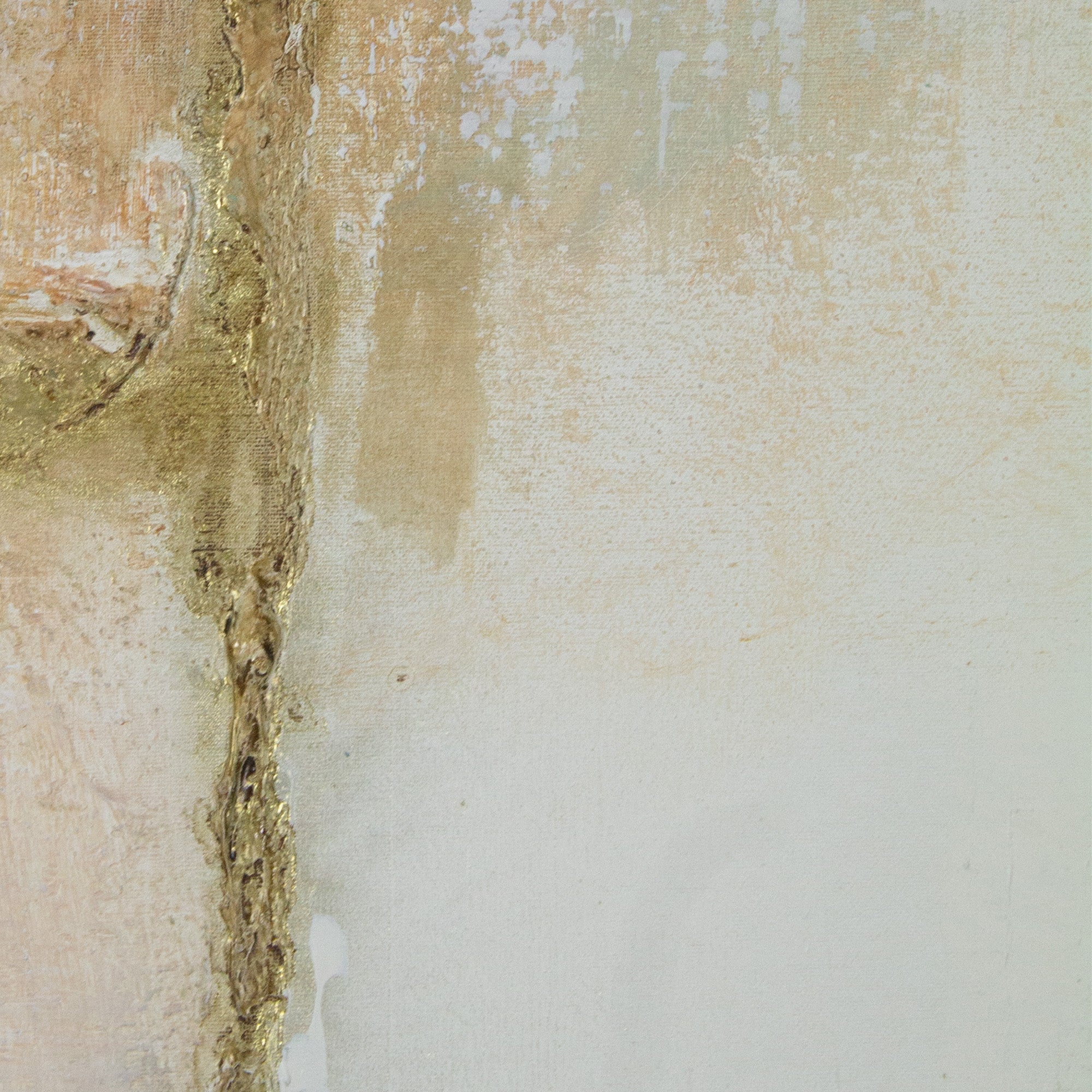 Cuadros con relieve con detalles dorados y fondo neutro