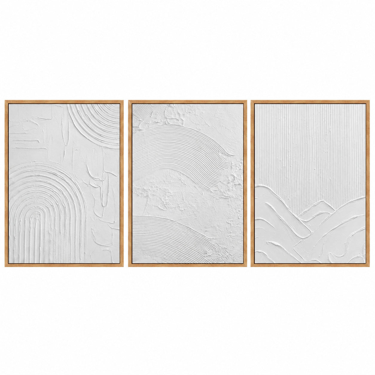 Cuadros de yeso en relieve, variante de marco en madera clara sobre panel blanco.