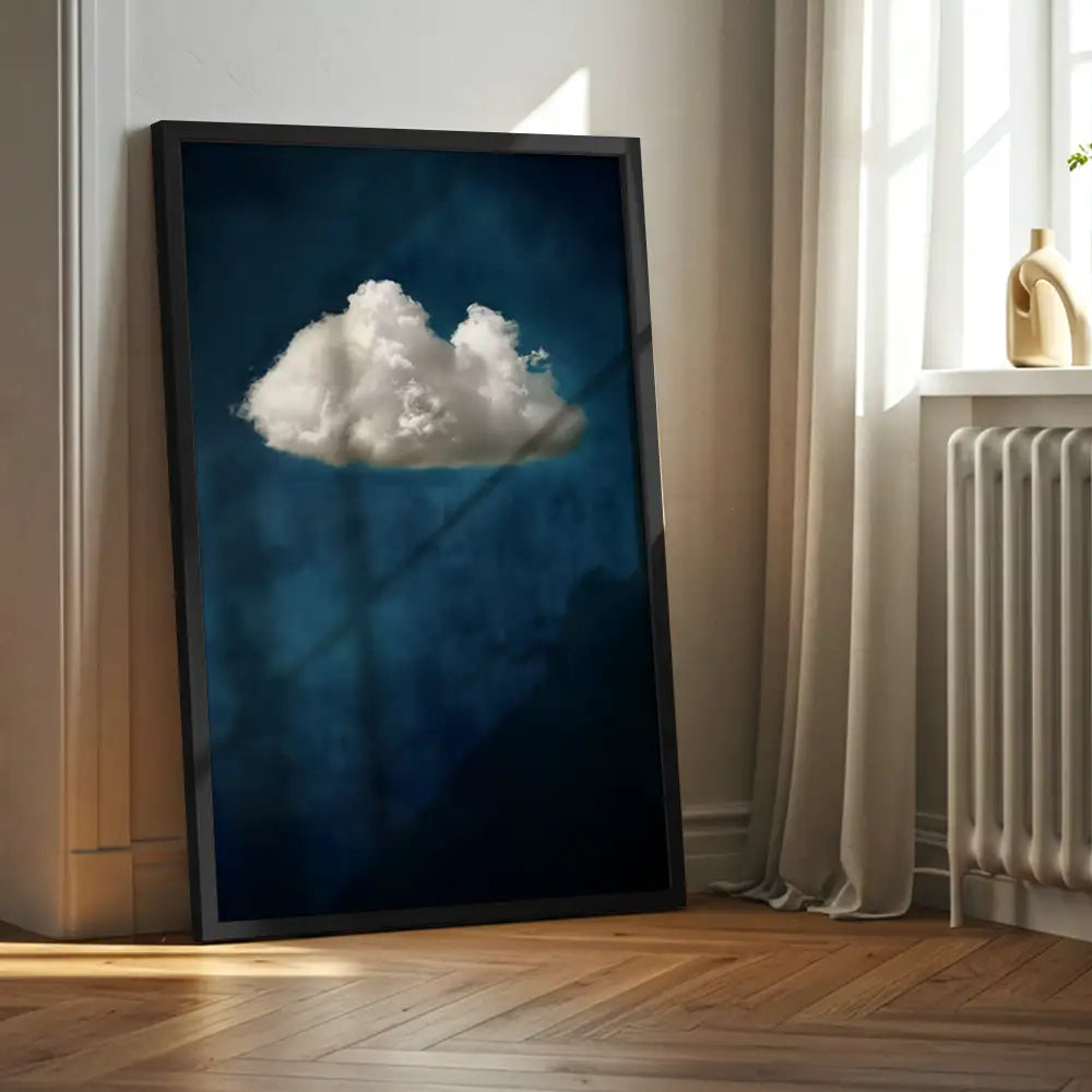 Azul profundo con nube blanca suspendida